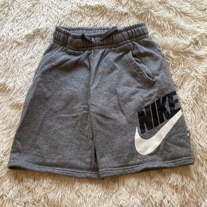 Boys medium grey shorts